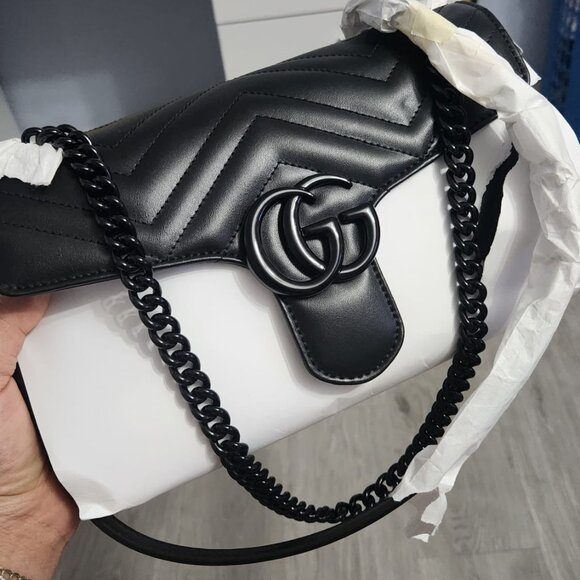 Cartera - Picture 1 of 2